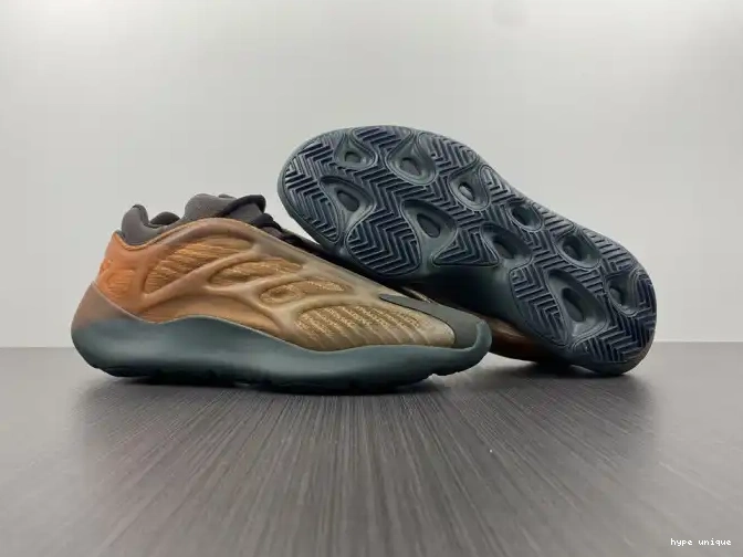 hype Yeezy GY4109 Boost Copfade Adidas 700 V3 0518